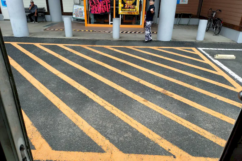 【ダイナム佐世保店ゆったり館｜割引キャンペーン実施中】キッチンカー出店やプロモーションイベントに最適なアミューズメント施設のイベントスペース