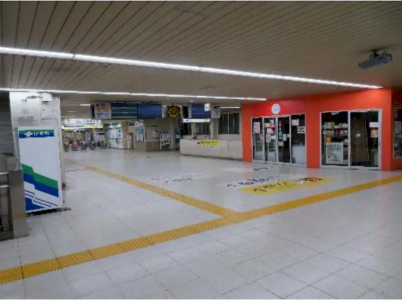 【京成高砂駅】食物販やポップアップストアに最適な人の流動が多い改札内コンコースの画像5