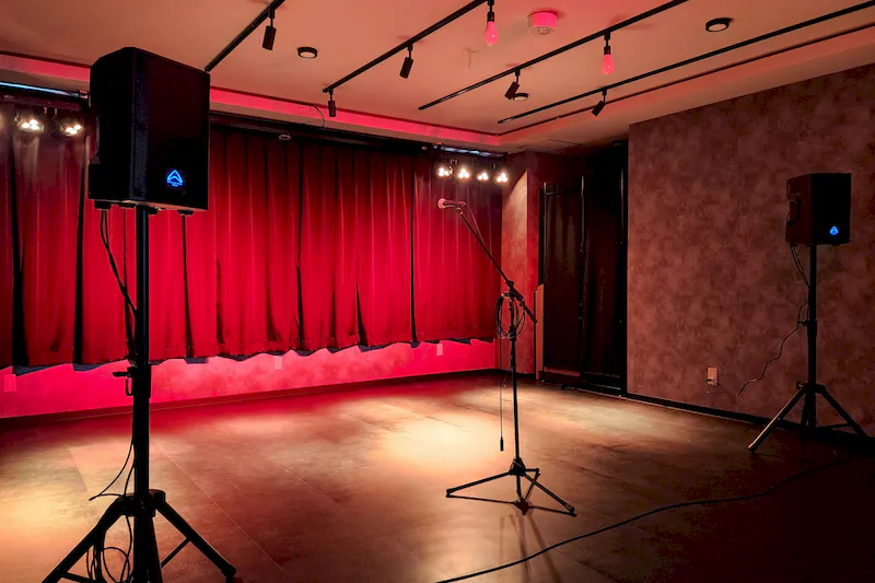 【なんば駅4分】クローズドイベントに最適な楽器の演奏ができる音響照明ありイベントスペース