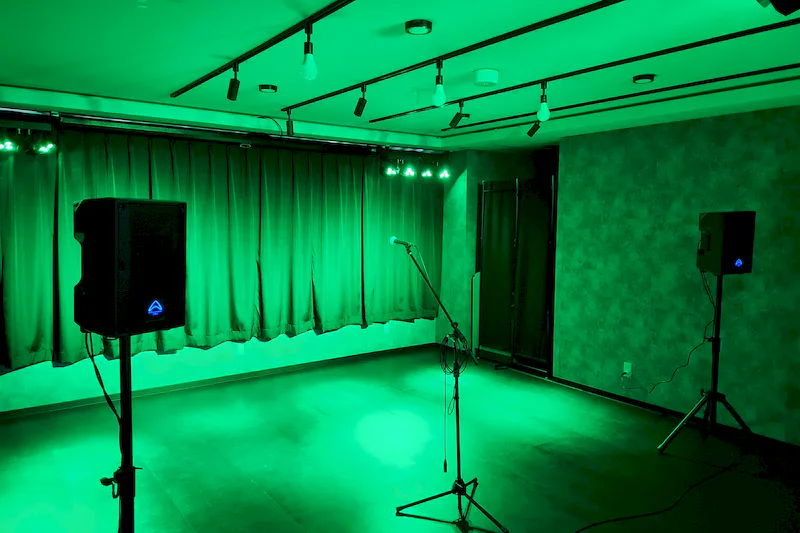 【なんば駅4分】クローズドイベントに最適な楽器の演奏ができる音響照明ありイベントスペース