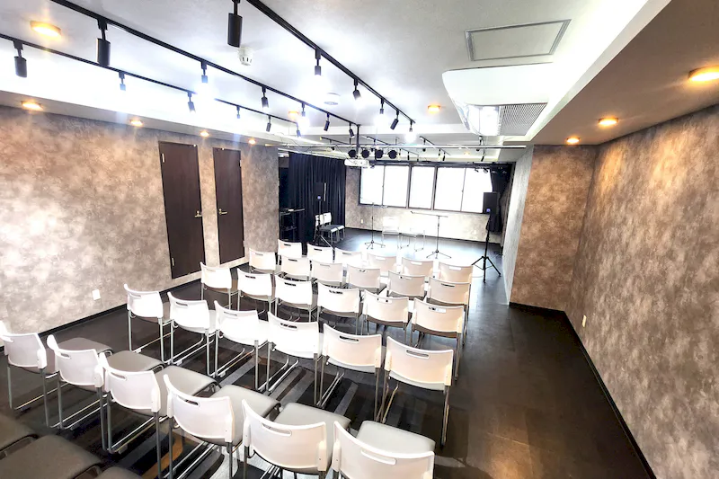 【なんば駅4分】クローズドイベントに最適な楽器の演奏ができる音響照明ありイベントスペース