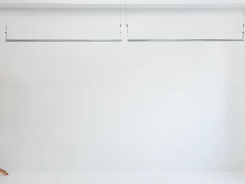 着脱可能な天吊りラック×４
