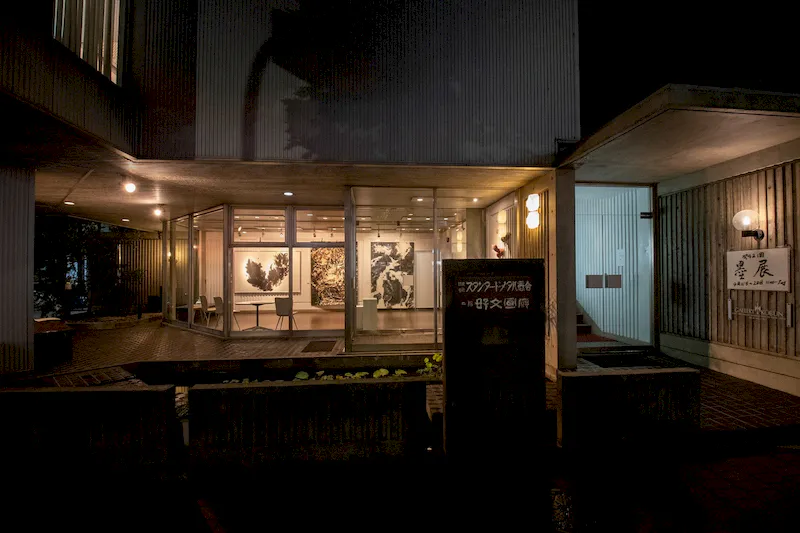 【浜町駅4分／2F】個展・グループ展等のアート展やアパレル展示会、招待制のイベント開催に最適なアクセス環境の良いギャラリースペース