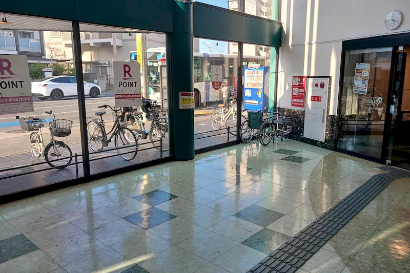 【レガネット城西】エレベーターの横 販促プロモーションや物販に最適なスーパー店内催事イベントスペース