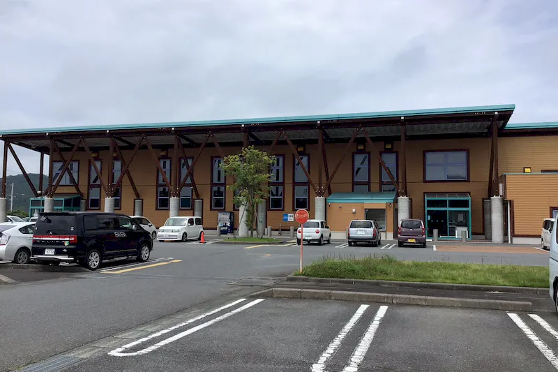 【ダイナムいわき平店｜割引キャンペーン実施中】キッチンカーやプロモーションに最適なアミューズメント施設のイベントスペース(店舗出入口前）
