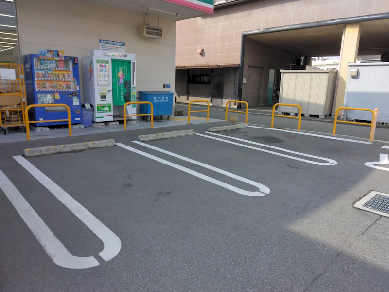 【ドラッグセイムス東大阪衣摺店】キッチンカー出店やプロモーション催事に最適なドラッグストアの駐車場イベントスペースの画像2