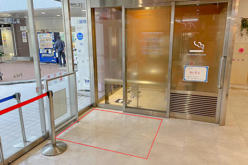 【光が丘IMA/光が丘駅直結】電子タバコ等の喫煙具PRに最適な駅直結ショッピングセンターの1階喫煙スペース前にあるイベントスペース