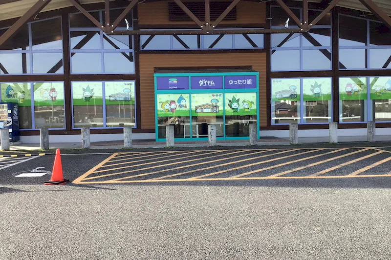 【ダイナム宮崎西都店ゆったり館｜割引キャンペーン実施中】キッチンカー出店やプロモーションイベントに最適なアミューズメント施設のイベントスペース