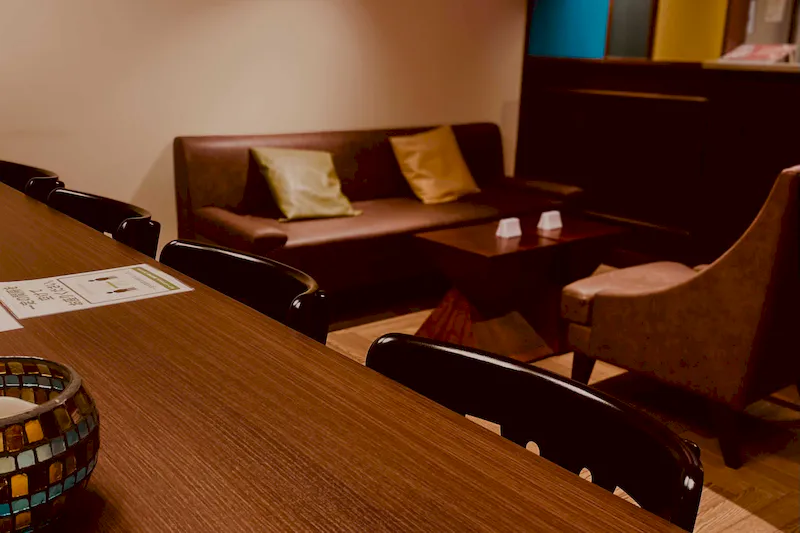 【KOKO HOTEL 池袋】演奏会も開催戒能なホテル1Fカフェのレンタルギャラリー