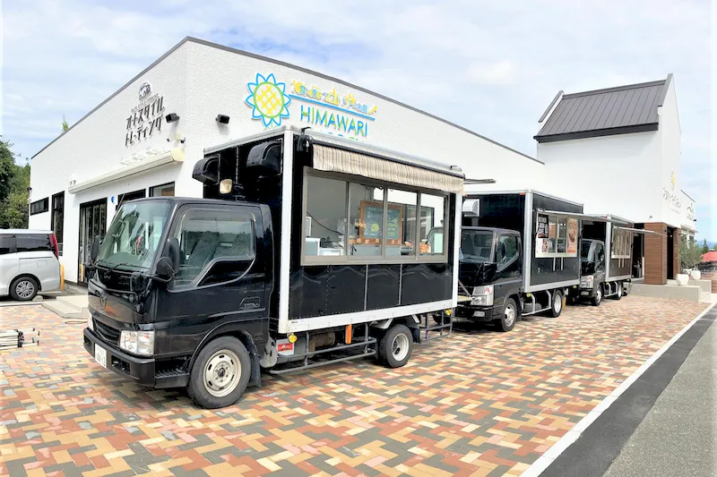 【神戸市北区／ひまわりガーデンモール】物販等ポップアップストアやキッチンカーの出店に最適な店舗入口前のイベントスペースの画像