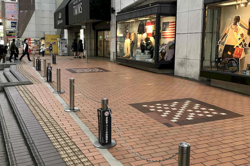【町田東急ツインズ】車の展示会や屋外型イベントに適したトラフィックの多い路面イベントスペース