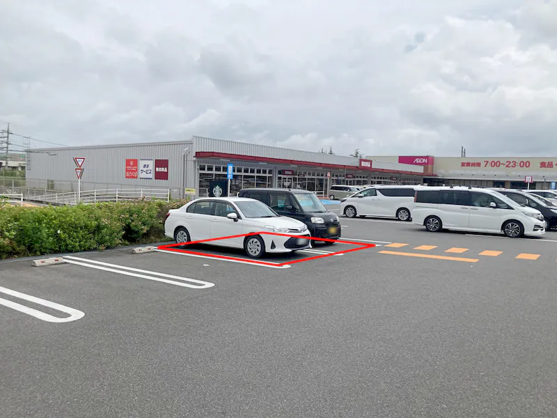 【イオンタウン伊賀上野】キッチンカー等の移動販売に最適なスターバックスコーヒー前にある視認性の良い駐車場スペースの画像3
