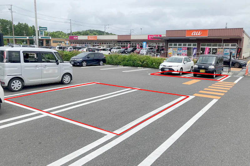 【イオンタウン伊賀上野】キッチンカー等の移動販売に最適なスターバックスコーヒー前にある視認性の良い駐車場スペース