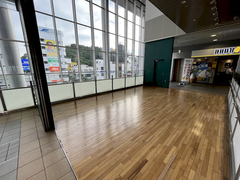 【京王高幡ショッピングセンター】高幡不動駅直結　物販・食物販のポップアップストアやプロモーションに最適な改札付近のイベントスペースの画像2