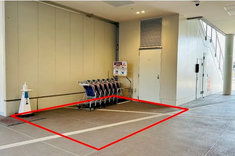 【三井アウトレットパーク 仙台港】1階 南エントランス
