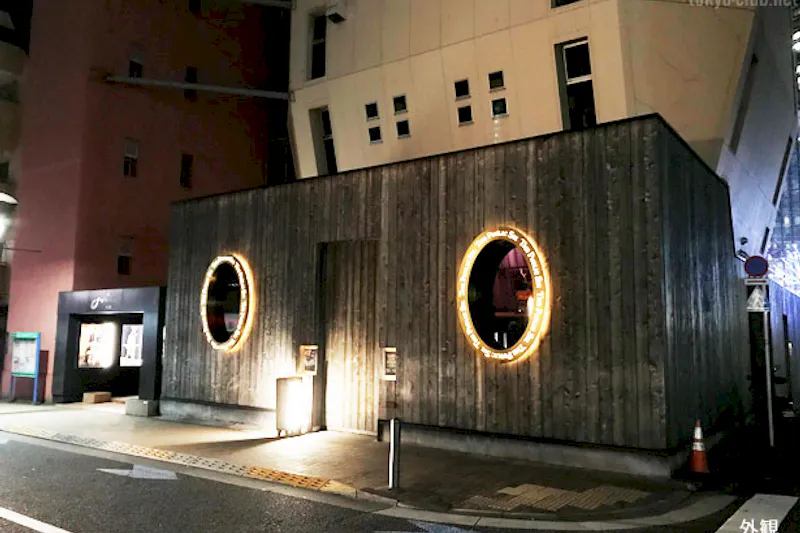 【六本木駅5分】撮影やロケに活用できる、六本木一等地のダイニングバーの撮影スペース
