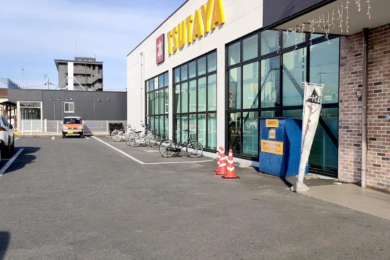 【ブックエース結城店】食物販やキッチンカー出店に最適な書店前のイベントスペース