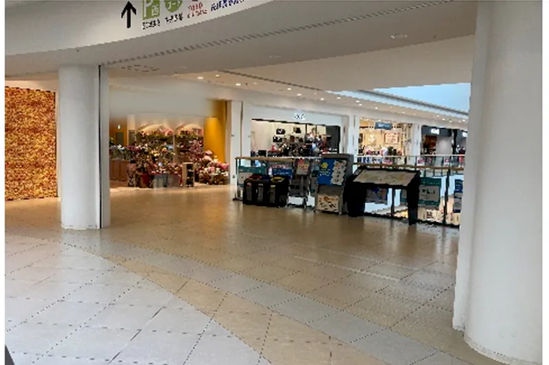 【ららぽーと横浜】3階 ノースストレート(ノースコート側)