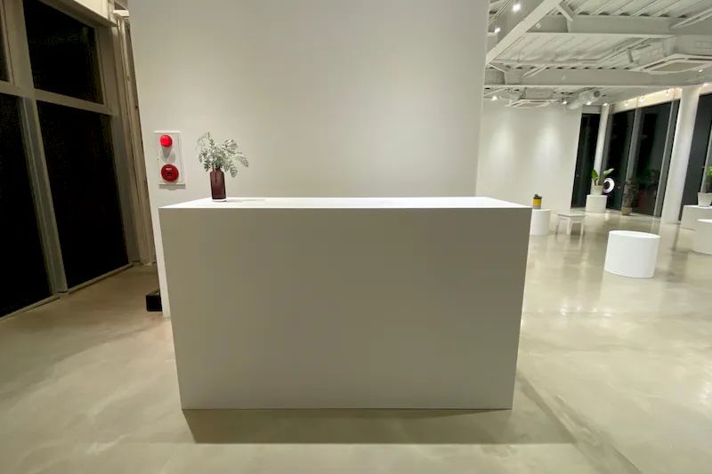 【明治神宮前駅3分｜120㎡】ファッション・アパレル関連のポップアップストアや展示会に適したキャットストリートに浮かぶギャラリースペース【無料貸し出し什器あり】