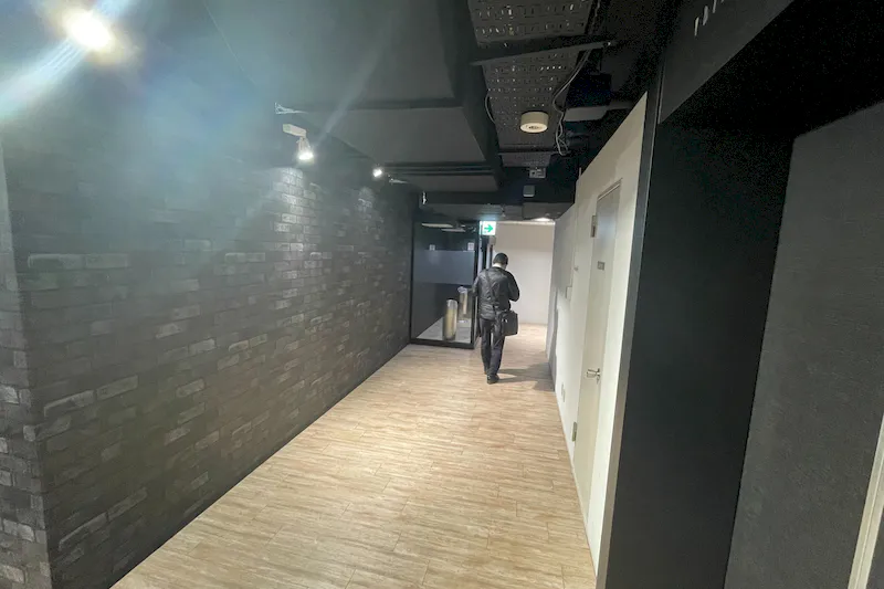 【ピアザ松戸/松戸駅東口直結】喫煙具のプロモーションイベントに最適な駅出口直結の商業施設9階にある喫煙所横のイベントスペース