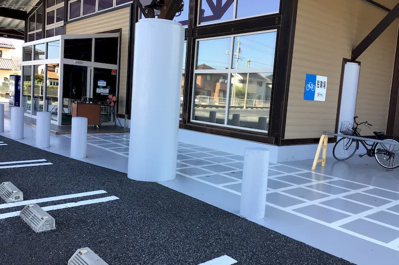 【ダイナム福山店｜割引キャンペーン実施中】キッチンカーやプロモーション等に最適なアミューズメント施設のイベントスペース（店舗入場口）
