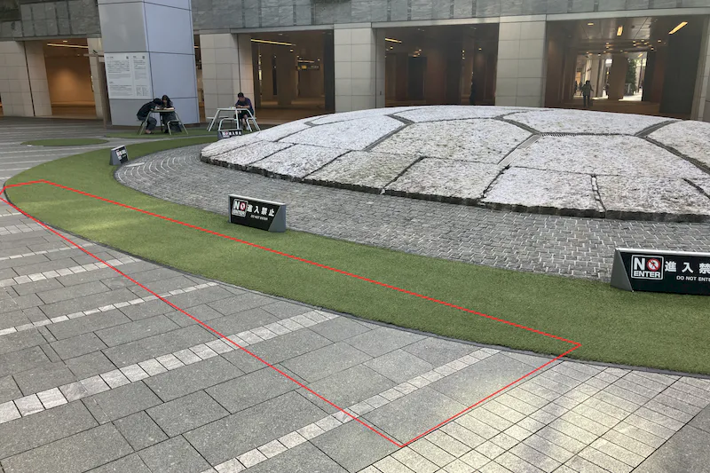【カレッタ汐留｜汐留駅1分】月間約52万人が訪れる複合施設入口手前の屋外イベントスペース⑥