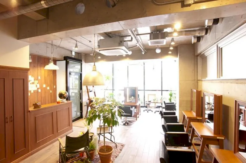【代官山駅5分】撮影・展示会に適したアクセス抜群美容室イベントスペース（貸切）