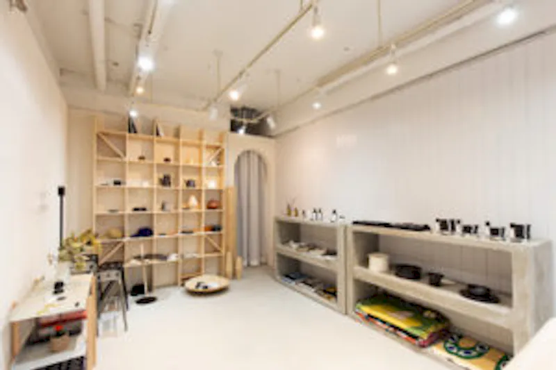 【明治神宮前(原宿)駅2分】ポップアップストアや展示会に適したバーカウンター併設のイベントスペースの画像10