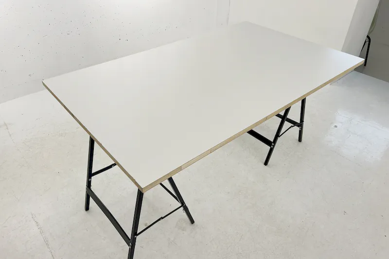 【外苑前駅5分】表参道10分！展示会・ポップアップに最適なホワイトスタジオ(展示什器貸出無料)