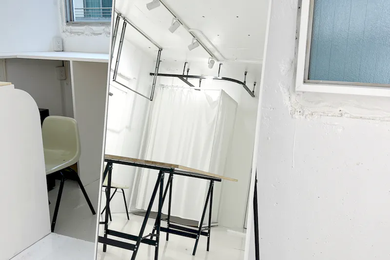 【外苑前駅5分】表参道10分！展示会・ポップアップに最適なホワイトスタジオ(展示什器貸出無料)
