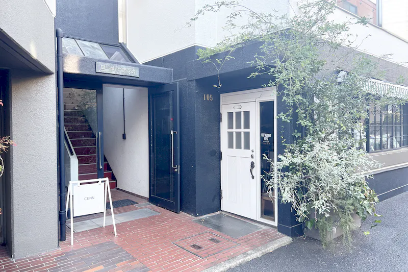 【外苑前駅5分】表参道10分！展示会・ポップアップに最適なホワイトスタジオ(展示什器貸出無料)