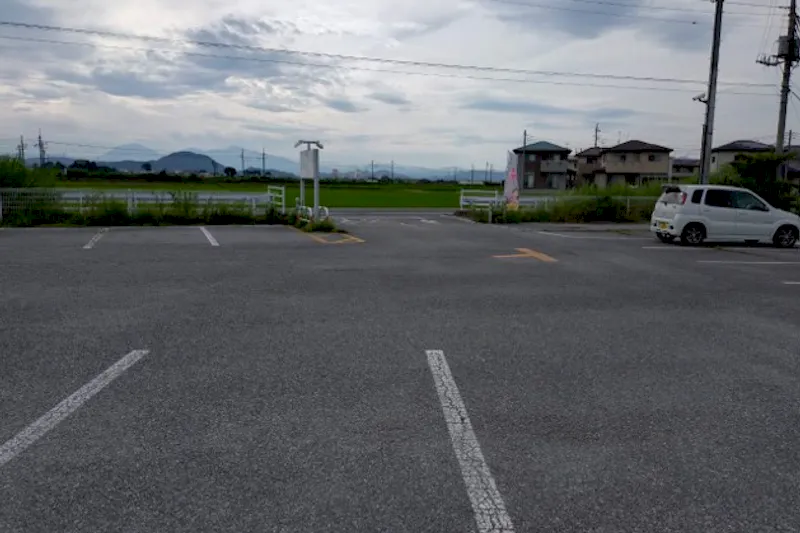 【ダイナム栃木さくら店ゆったり館｜割引キャンペーン実施中】キッチンカー出店やプロモーションイベントに最適なアミューズメント施設の駐車場スペース