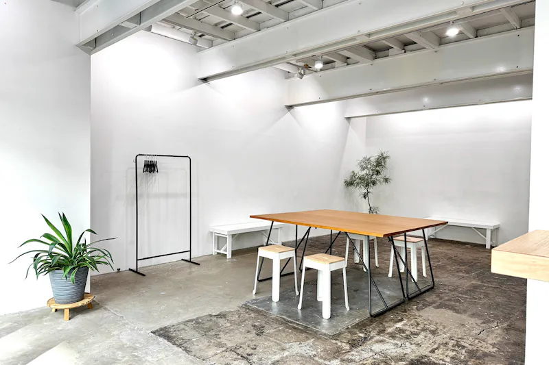 【門前仲町駅4分｜1F路面】カフェカウンター併設。ポップアップショップ、撮影、展示会、ギャラリー、セミナー、ワークショップ、オフ会等、多用途でご使用頂けます。
