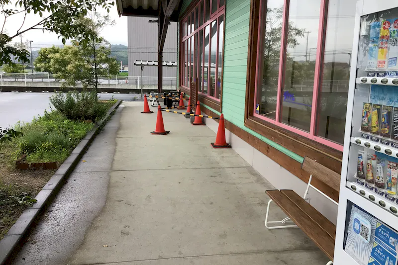 【ダイナム岡山真備店ゆったり館｜割引キャンペーン実施中】キッチンカーやプロモーションに最適なアミューズメント施設のイベントスペース