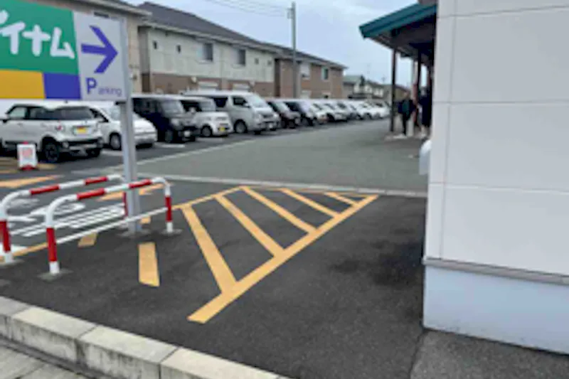 【ダイナム栃木佐野高萩店ゆったり館｜割引キャンペーン実施中】キッチンカー出店やプロモーションイベントに最適なアミューズメント施設のイベントスペース