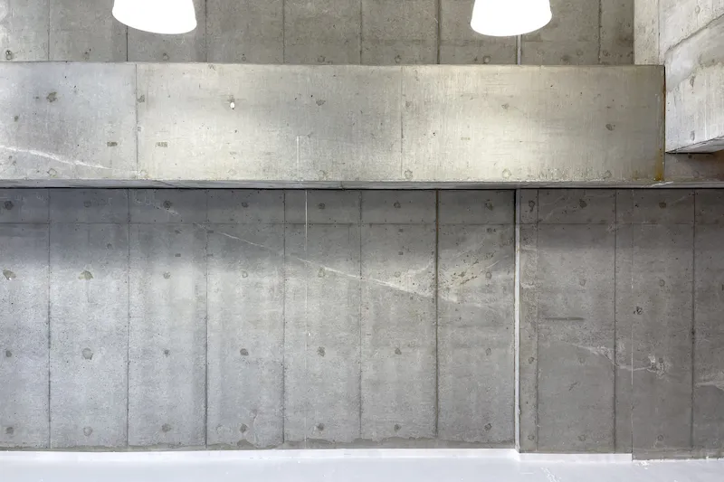 【原宿・千駄ヶ谷】路面・天井高約5m 好立地、換気条件の整ったギャラリー兼多目的スペース