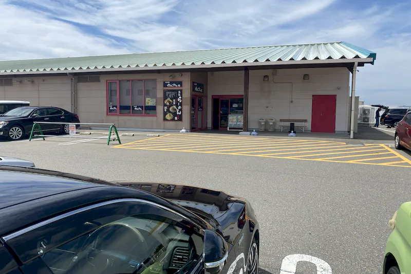 【ダイナム山口宇部港町店ゆったり館｜割引キャンペーン実施中】キッチンカーやプロモーションに最適なアミューズメント施設のイベントスペース