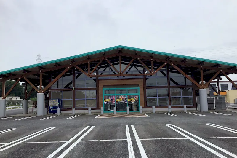 【ダイナム新治店｜割引キャンペーン実施中】キッチンカー出店やプロモーションイベントに最適なアミューズメント施設の駐車場スペース