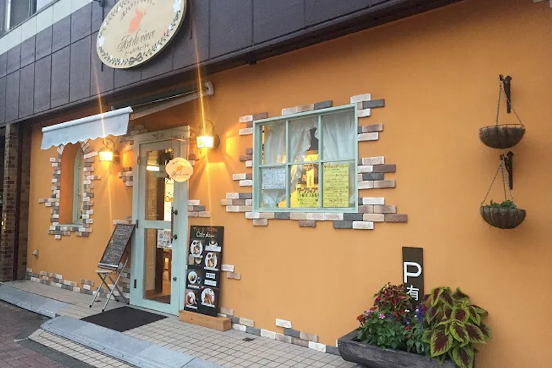 【新静岡駅10分】ワークショップに適した落ち着いた雰囲気のカフェスペース