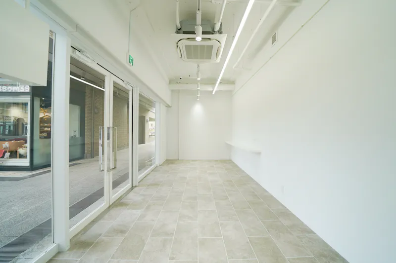 【代官山駅1分｜代官山アドレスB】NFTアート、展示会、観光PR、ポップアップストアに最適な代官山アドレス内にある天井高3.4mの路面スペース