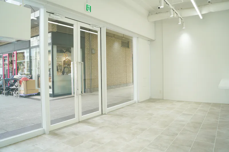 【代官山駅1分｜代官山アドレスB】NFTアート、展示会、観光PR、ポップアップストアに最適な代官山アドレス内にある天井高3.4mの路面スペース