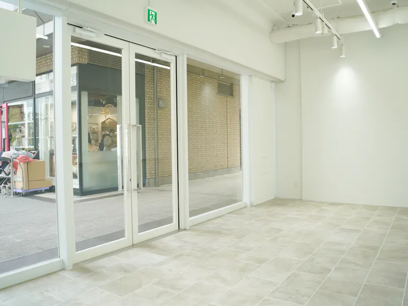 【代官山駅1分｜代官山アドレスB】NFTアート、展示会、観光PR、ポップアップストアに最適な代官山アドレス内にある天井高3.4mの路面スペースの画像3