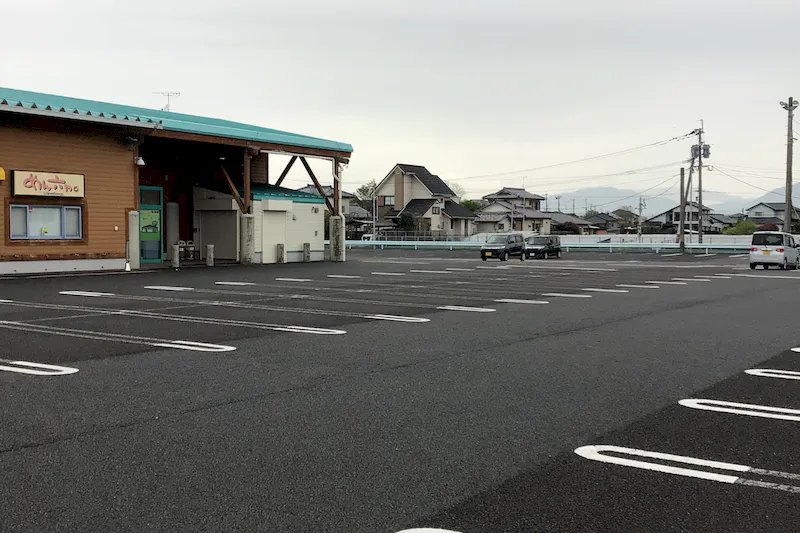 【ダイナム宮崎高鍋店ゆったり館｜割引キャンペーン実施中】キッチンカー出店やプロモーションイベントに最適なアミューズメント施設のイベントスペース