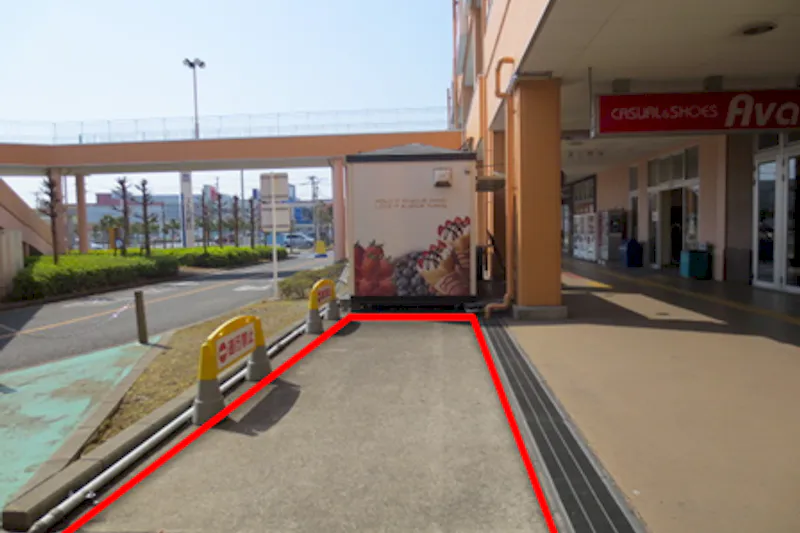 【フレスポ小田原シティーモール】キッチンカーに最適な南館1Fの屋外スペース