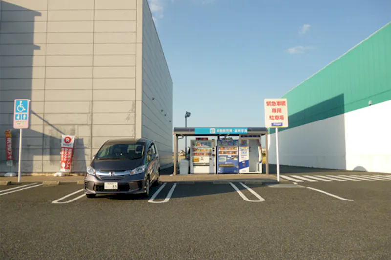 【フレスポ桜井】販促・物販イベント出店に適したセカンドストリート横屋外スペース