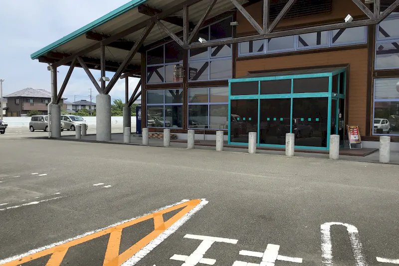 【ダイナム鳴門店ゆったり館｜割引キャンペーン実施中】キッチンカーやプロモーションに最適なアミューズメント施設のイベントスペース