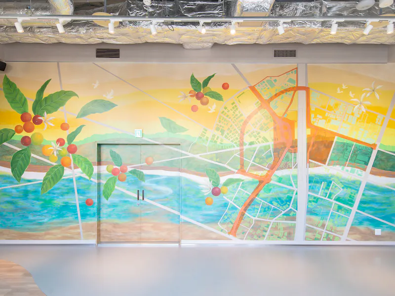 【小岩駅1分】スペース2（5メートルを超える、小岩駅周辺を描いた壁画は圧巻）