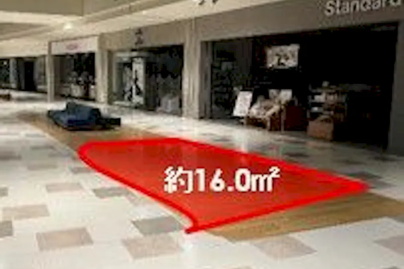 【ららぽーと新三郷】1-10 南モール1階-C(リーバイス®ストア前)