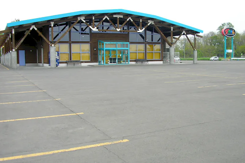 【ダイナム石狩店｜割引キャンペーン実施中】キッチンカーやプロモーションイベントに最適なアミューズメント施設のイベントスペース
