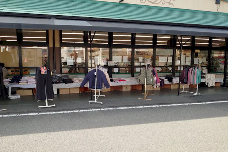 【Aコープ園部店】食物販や販促イベントに最適な軒下スペースの画像